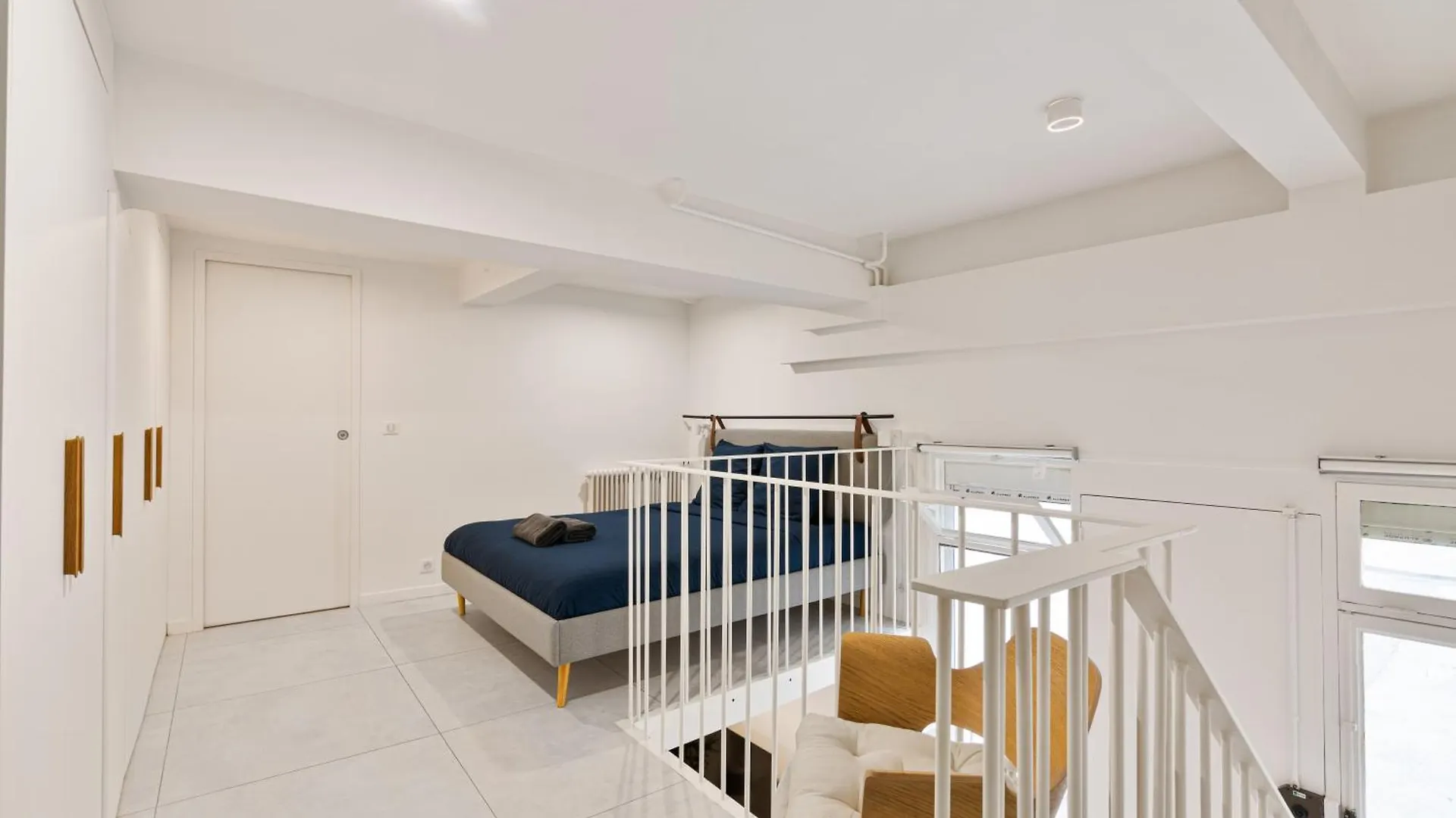 Mezzanine Des Invalides Apartment Paris